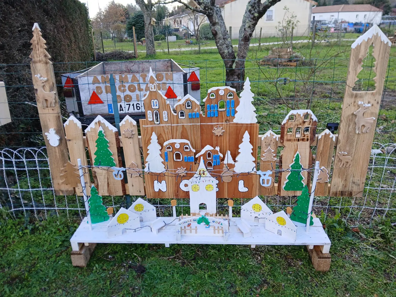 Décoration de Noël en bois fabriquée à la main
